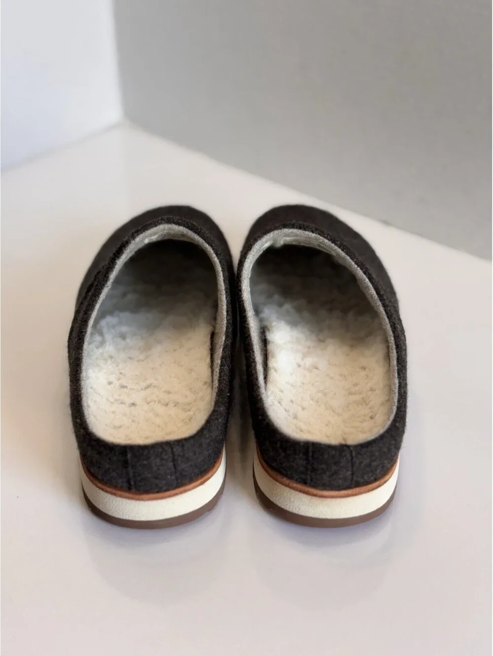 Merrell Juno Wool Clogs Slip On Women's Size 5.5 Gray Wool Faux Fur Lining Comfy